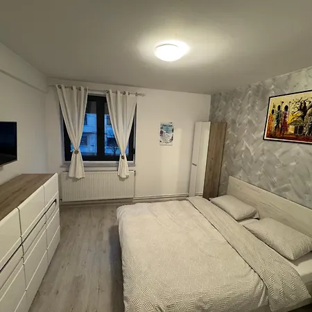 Ultracentral Modern 1 * Питешти
