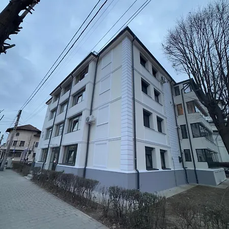 Ultracentral Modern 1 *