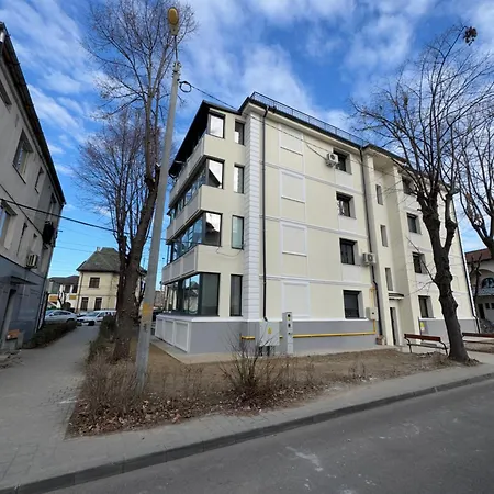 Ultracentral Modern 1 * Питешти